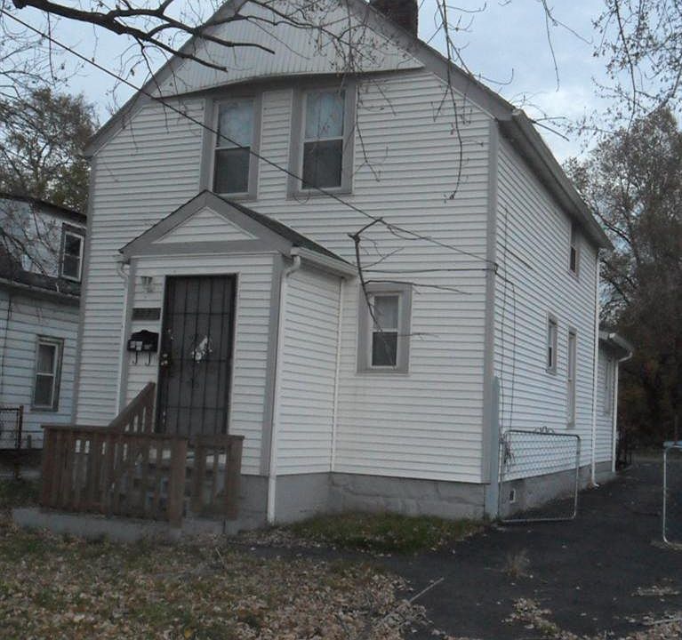 2nd image of 2271 E 69th St