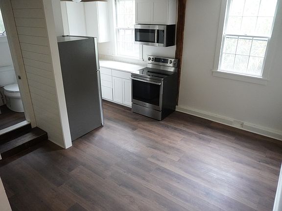 3rd image of 9 Norwood Ave #G
