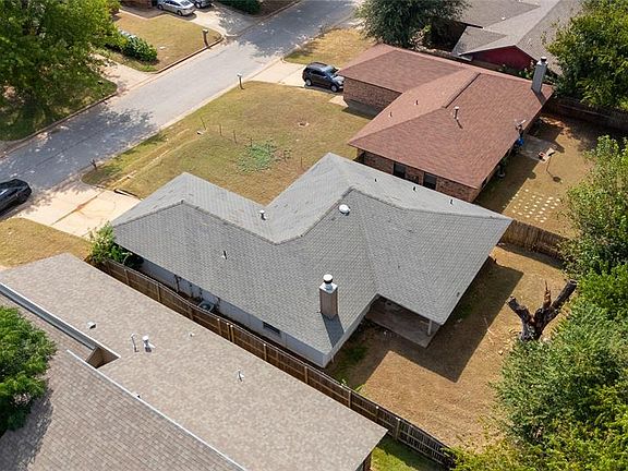 4th image of 3317 SE 57th St