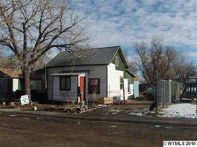 2nd image of 1137 N Elma St