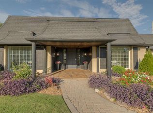 8625 Lakehurst Dr, Oklahoma City, OK 73120