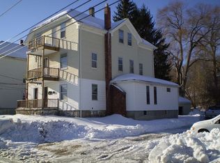 426 9th Ave, Woonsocket, RI 02895