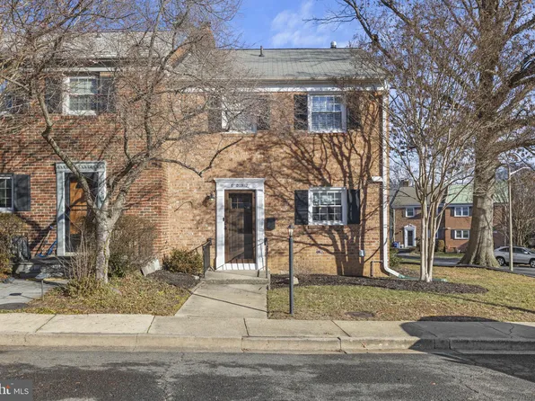 6057 Hardwick Pl, Falls Church, VA 22041