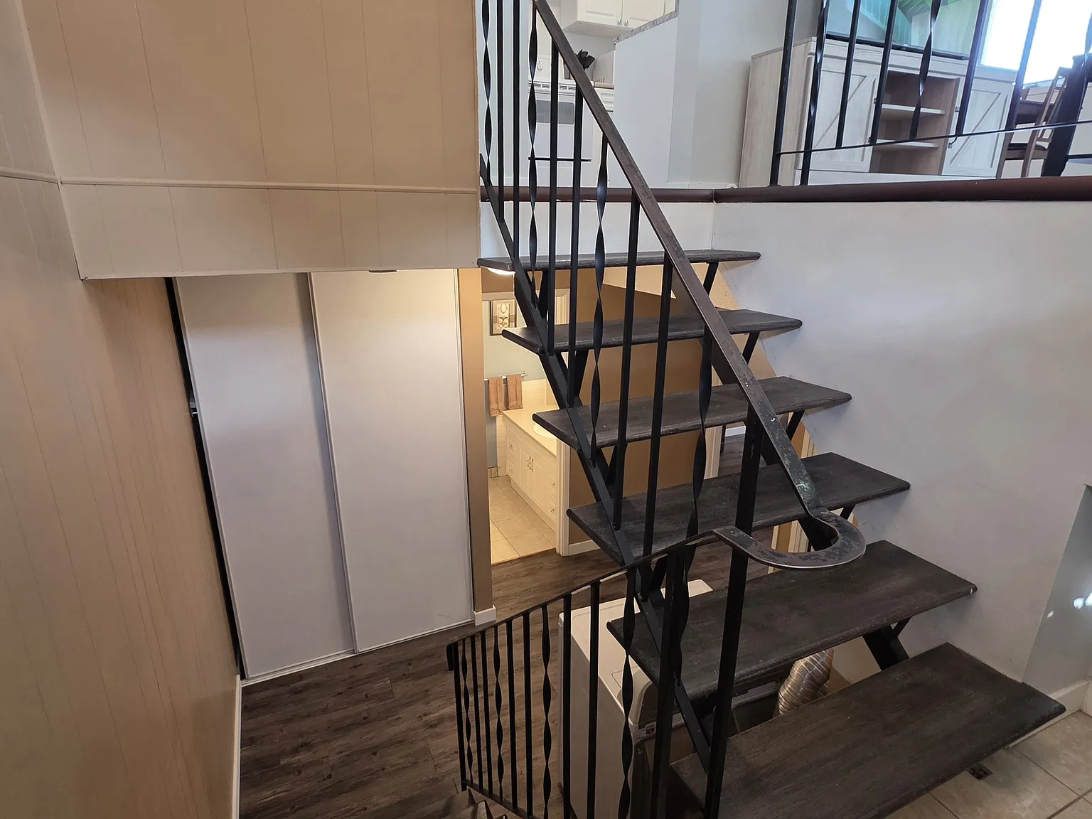 2 bed, 1000 sqft, $1,995 — Photo 2