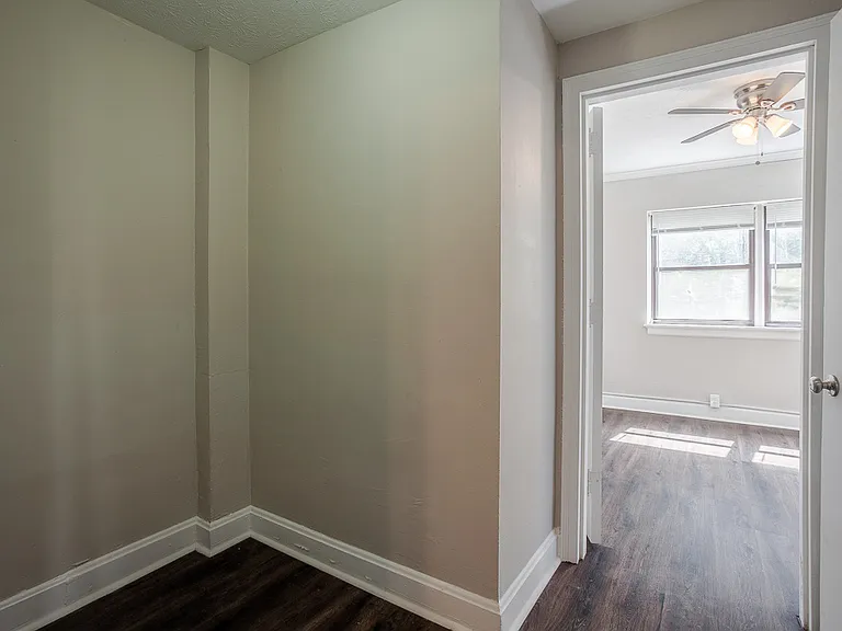 2315 Kemper Lane — Photo 18
