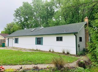 217 Burnett Ave, Lake Villa, IL 60046