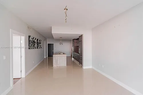 900 Biscayne Blvd Photo 1