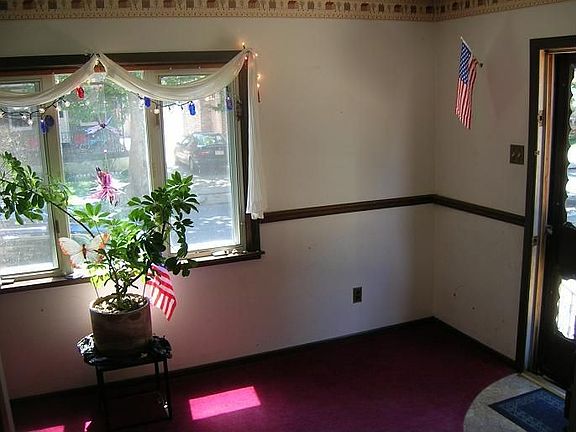 4th image of 7026 Montague St
