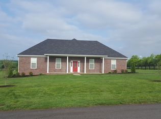 135 Tara Ln, Wilmore, KY 40390