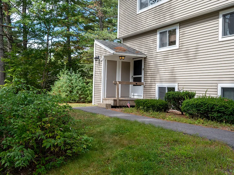865 Upper Mad River Rd #C1 — Photo 2