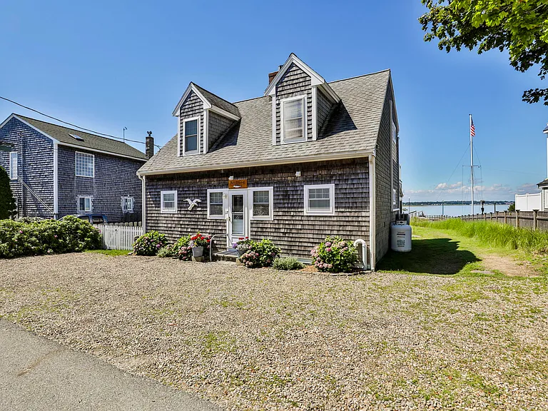 17 Harbor St — Photo 38