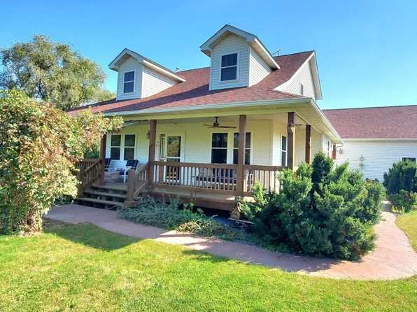 797 150th St, Roberts, WI 54023
