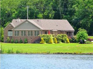 400 Star Point Rd, Guntersville, AL 35976