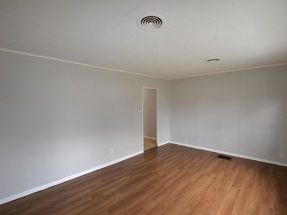 5th image of 1023 Duxberry Ave
