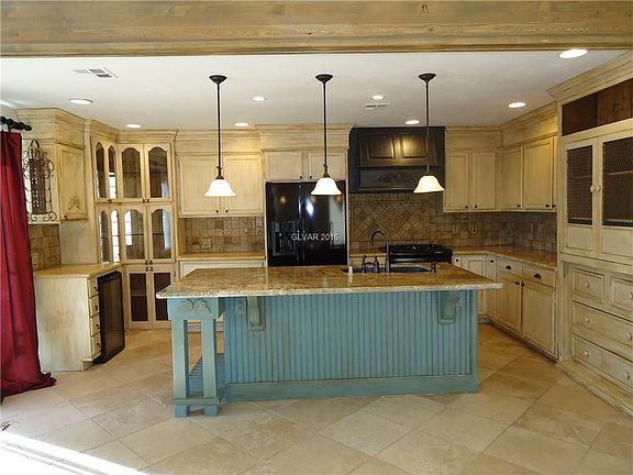 2nd image of 7325 Vista Grande Dr #N