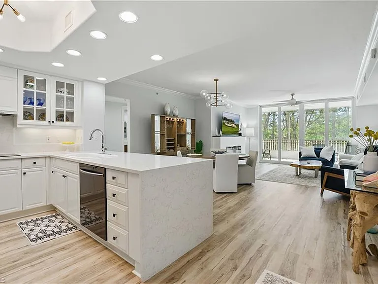 2728 Tiburon Blvd E #A-104 — Photo 1