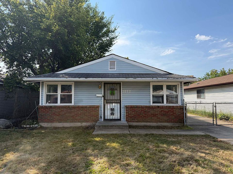 1st image of 3227 Nelson Ave