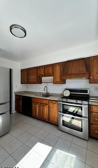424 Dewitt St #1 — Photo 5