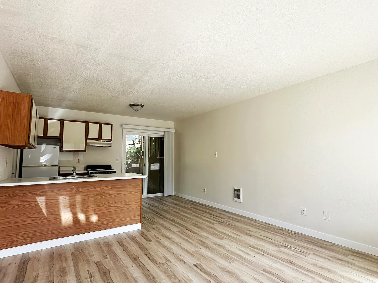 1 bed, 650 sqft, $1,195 — Photo 3
