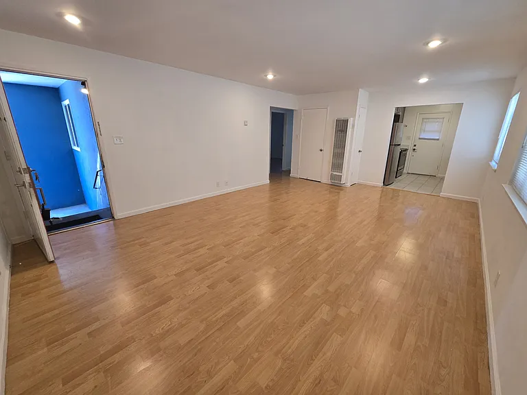 1746 Lexington Ave #2 — Photo 3