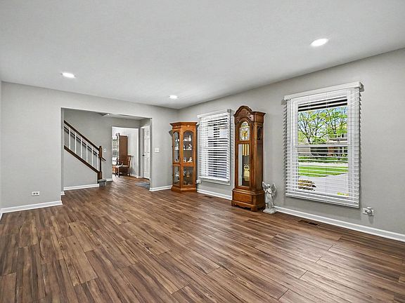 2nd image of 75 Wildwood Dr
