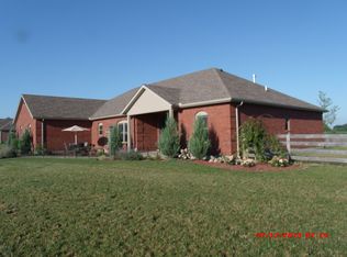 570 S Greenlee Rd, Troy, OH 45373