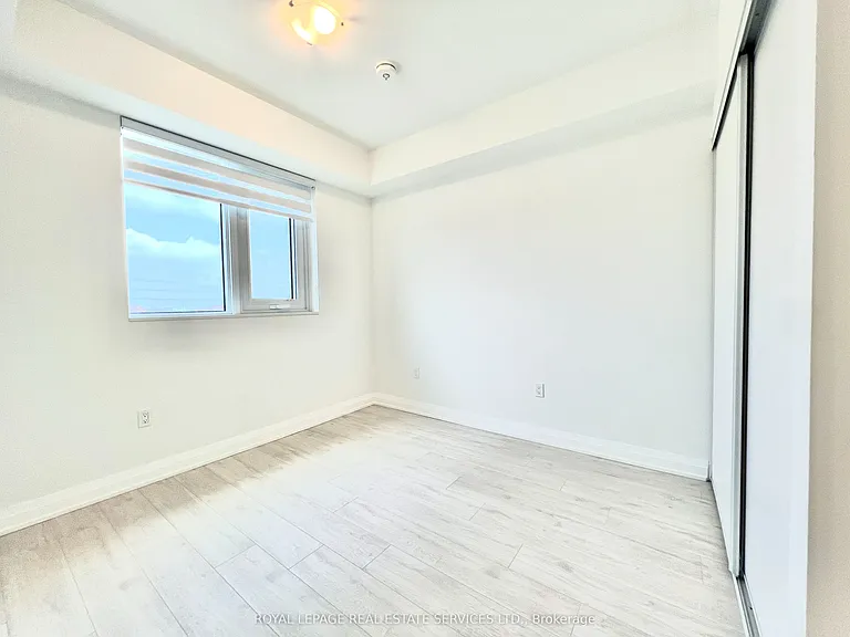 412 Silver Maple Rd #308 — Photo 15