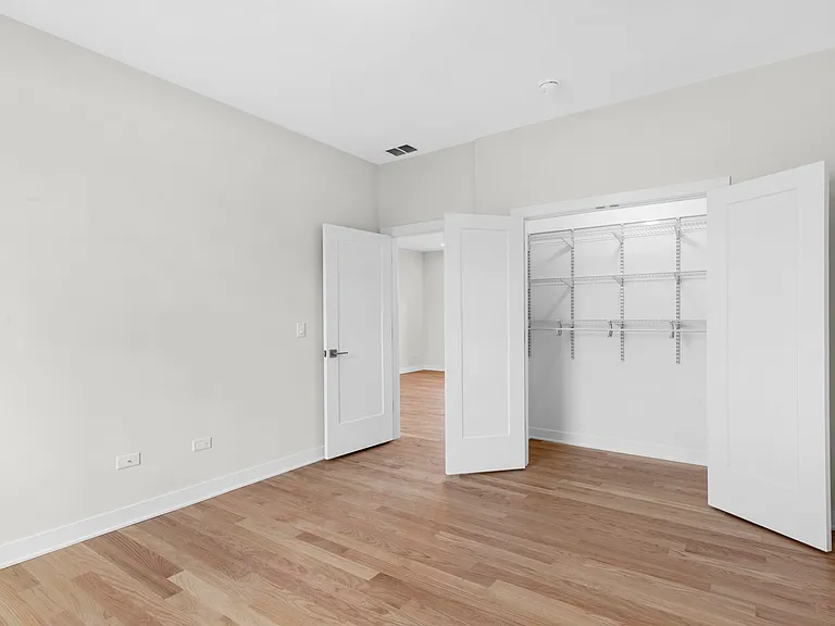 4856 N Troy St #3 — Photo 9