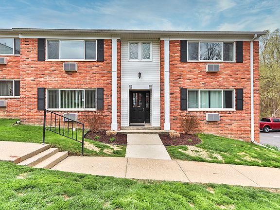 3rd image of 525 Fairbrook St #16