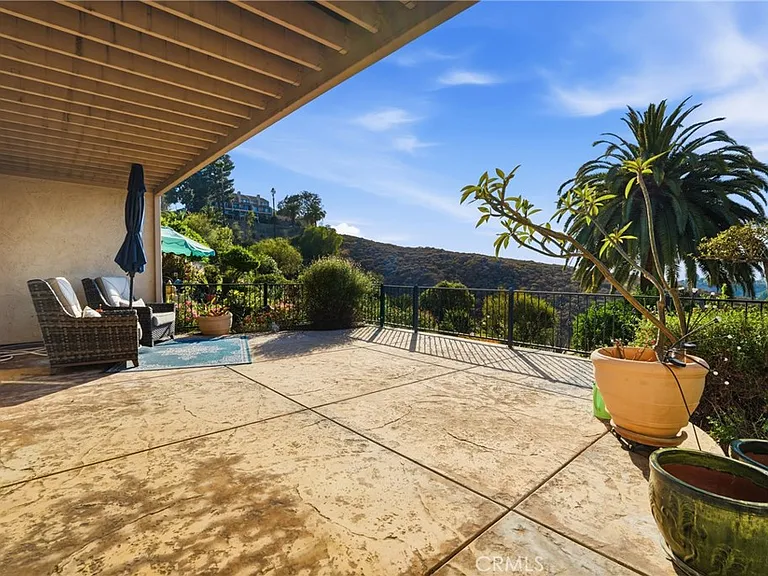 2235 El Capitan Dr — Photo 23