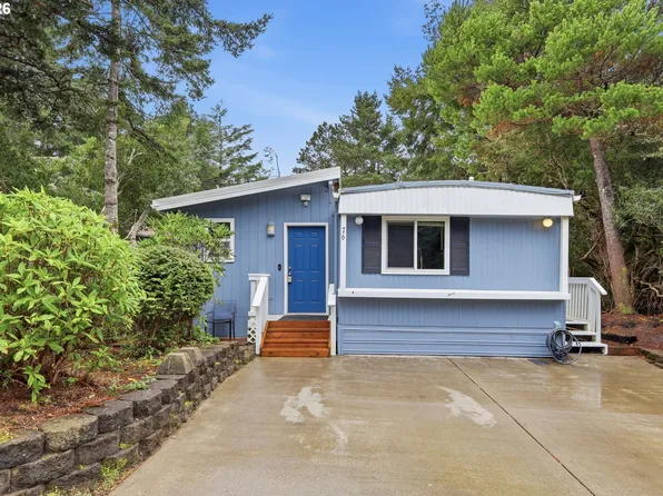1600 Rhododendron Dr Space 76, Florence, OR 97439