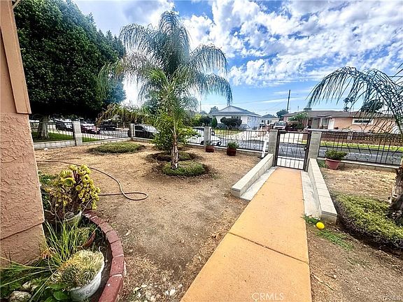 3rd image of 10152 Stanwin Ave