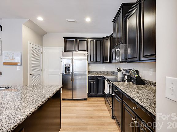 5th image of 2546 Norman Isle Dr