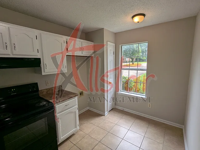 6956 Maury Dr — Photo 5