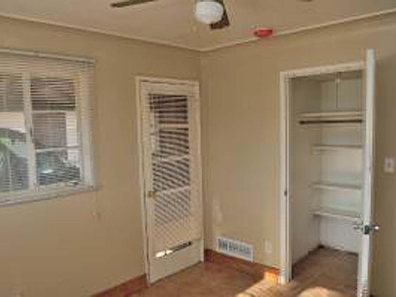 4th image of 3550 E Bermuda Ave