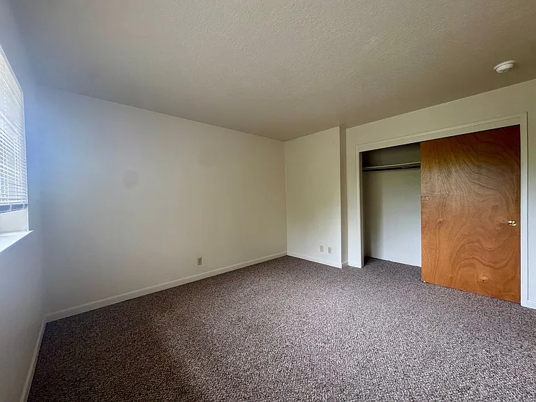 2270 Heather Ln — Photo 6