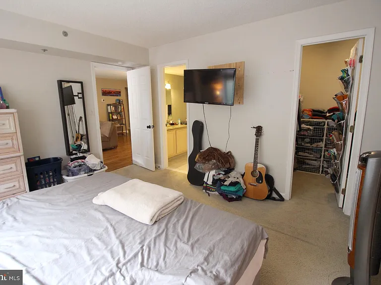 1200 Braddock Pl #312 — Photo 13