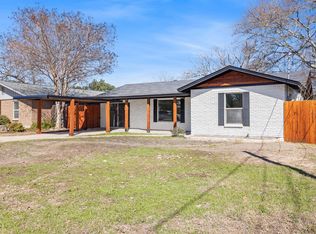 1612 E Jefferson St, Kerrville, TX 78028