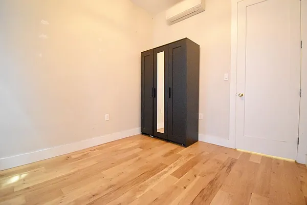 Rented by Skyward | media 28