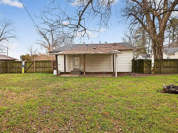 2nd image of 511 E Banks St