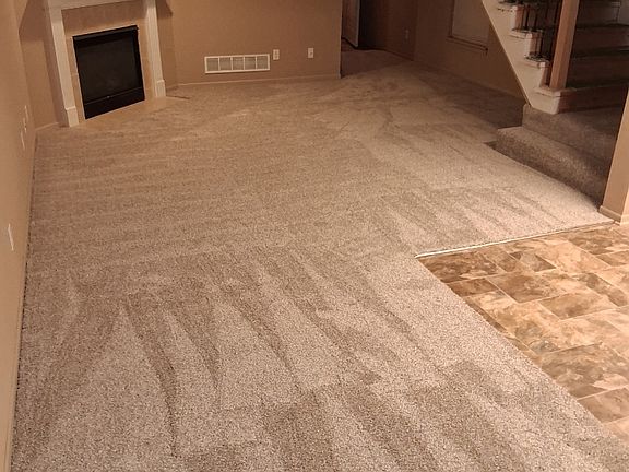 4th image of 716 SE London Way APT A