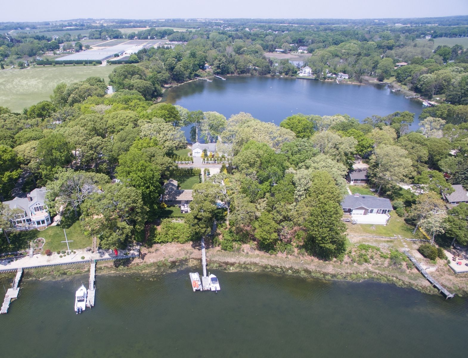 950 Luptons Point Rd, Mattituck, NY 11952 Out East