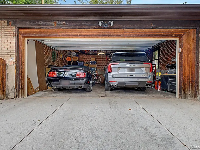615 N Emerson St — Photo 43