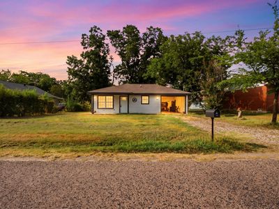 302 Gene Autry Dr, Tioga, TX, 76271