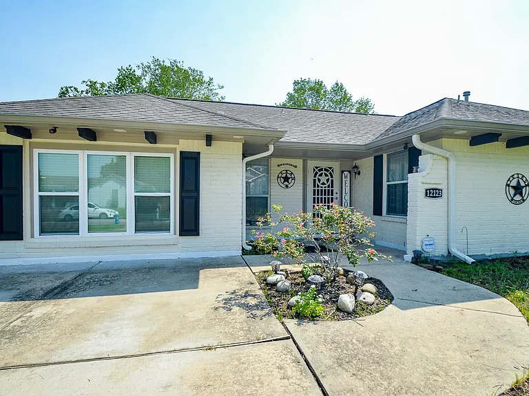 12123 Ryewater Dr — Photo 3