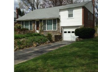 4427 Barry Rd, Philadelphia, PA 19114