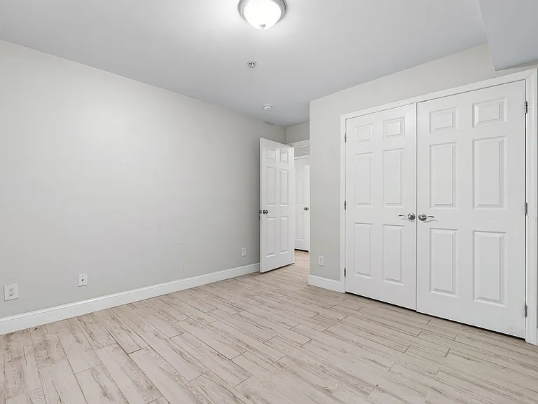 280 S 20th St #1 — Photo 12