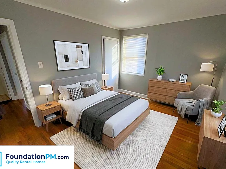 1570 Rebecca St — Photo 10