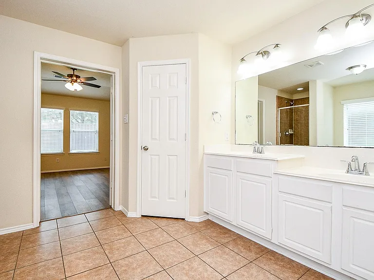 5327 Stonegate Dr — Photo 23