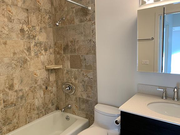 2nd image of 2800 N Lake Shore Dr APT 4006